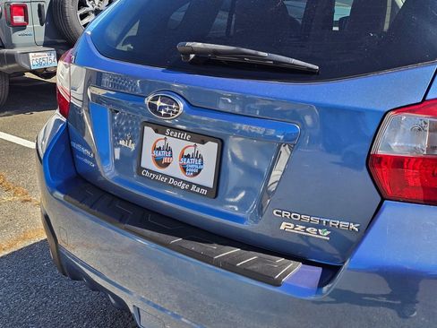 Used 2016 Subaru Crosstrek 2.0i Premium w/ Moonroof Package AWD/4WD image 13