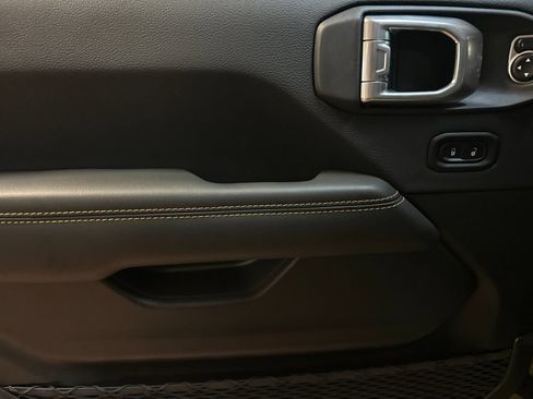 New 2026 Jeep Wrangler Unlimited Sahara AWD/4WD image 10