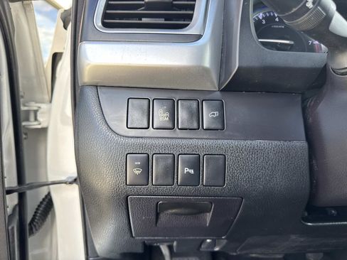 Used 2016 Toyota Highlander Limited image 21