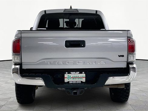 Used 2023 Toyota Tacoma TRD Off-Road image 5