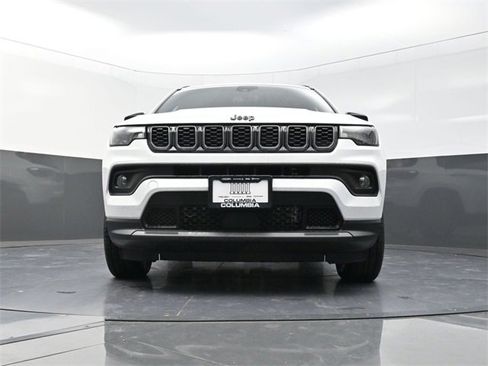 New 2026 Jeep Compass Latitude image 18