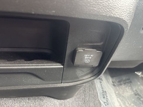 Used 2023 RAM 2500 Laramie AWD/4WD image 32