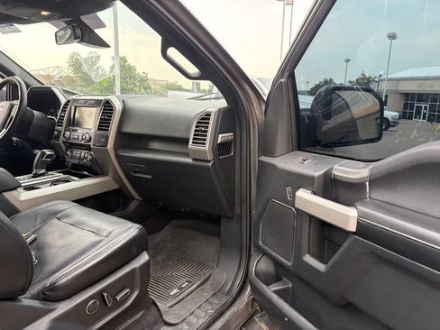 Used 2015 Ford F150 Lariat w/ Equipment Group 502A Luxury AWD/4WD image 28
