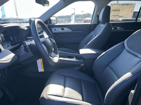 New 2026 Ford Explorer Active w/ Active Comfort Package image 8