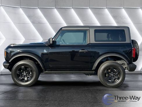 Used 2023 Ford Bronco Black Diamond AWD/4WD image 2