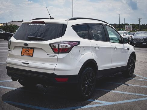 Used 2017 Ford Escape Titanium AWD/4WD image 10