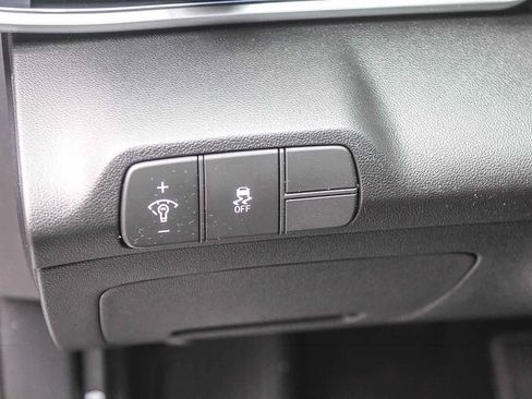 Certified 2025 Hyundai Elantra SEL w/ Cargo Package FWD image 28