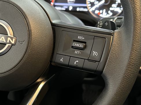 Used 2024 Nissan Rogue S AWD/4WD image 25
