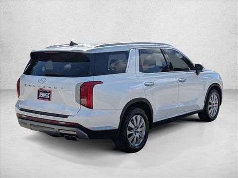 Used 2023 Hyundai Palisade SEL FWD image 5