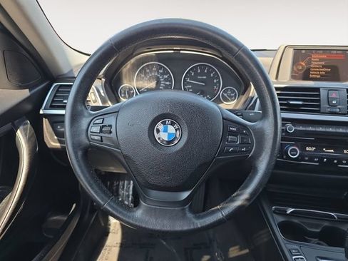Used 2017 BMW 320i Sedan RWD image 12