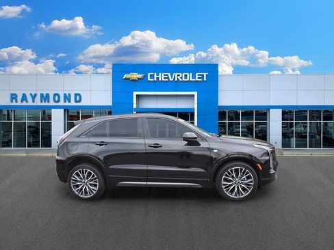 Used 2024 Cadillac XT4 Sport w/ Technology Package AWD/4WD image 2