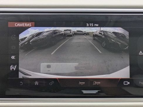 Used 2022 Land Rover Range Rover Evoque R-Dynamic SE AWD/4WD image 23