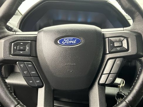 Used 2019 Ford F150 XLT w/ Equipment Group 302A Luxury AWD/4WD image 17