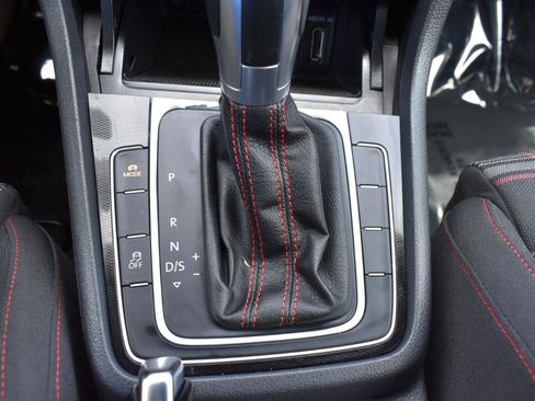 Used 2015 Volkswagen GTI S image 21