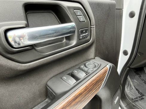 Used 2023 Chevrolet Silverado 2500 High Country w/ Z71 Off-Road Package AWD/4WD image 19