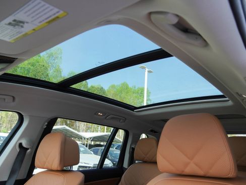 Certified 2025 BMW X7 xDrive40i w/ Premium Package image 14