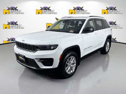 Used 2022 Jeep Grand Cherokee Laredo w/ Luxury Tech Group I