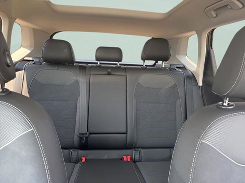 New 2025 Volkswagen Taos SE image 21