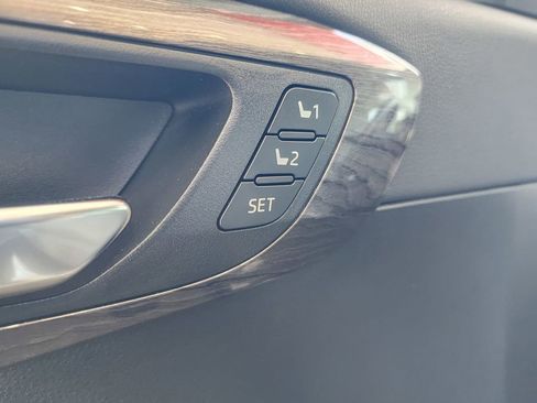 Used 2022 Toyota Highlander Limited image 17