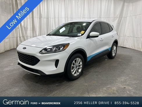 Used 2021 Ford Escape SE image 1