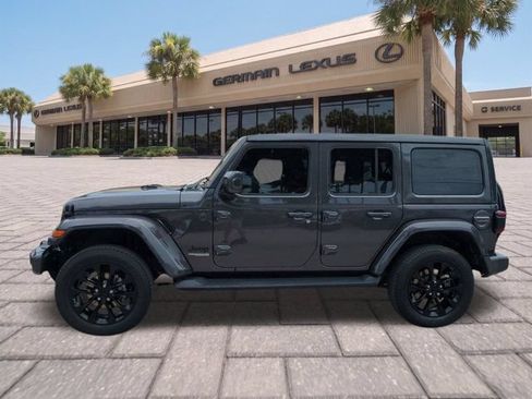 Used 2021 Jeep Wrangler Unlimited Sahara AWD/4WD image 7