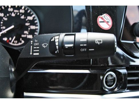 Used 2024 Nissan Pathfinder SV image 18