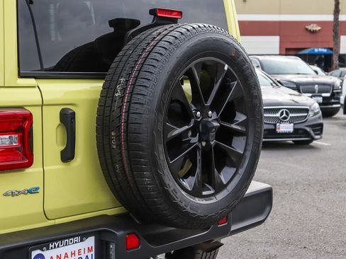 Used 2023 Jeep Wrangler Sahara w/ Cold Weather Group image 11