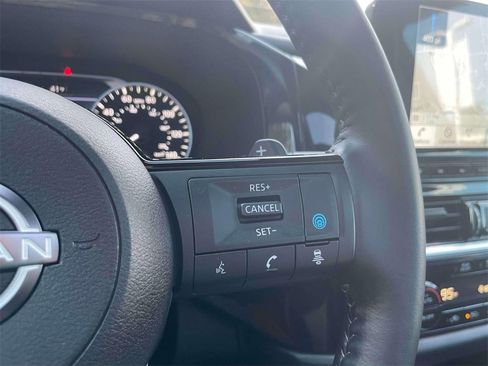 Used 2025 Nissan Pathfinder SL w/ SL Premium Package image 24