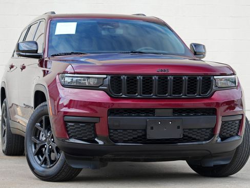 Used 2024 Jeep Grand Cherokee L Altitude AWD/4WD image 2