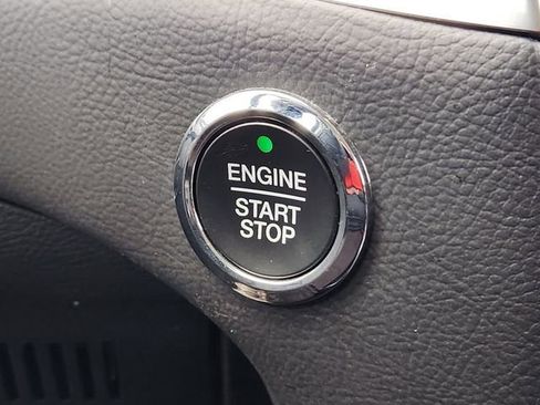 Used 2024 Ford Edge Titanium image 23