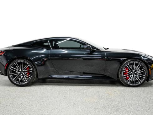Used 2024 Aston Martin DB12 Coupe RWD image 38