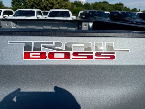 Used 2024 Chevrolet Silverado 1500 LT Trail Boss w/ Convenience Package II AWD/4WD image 26