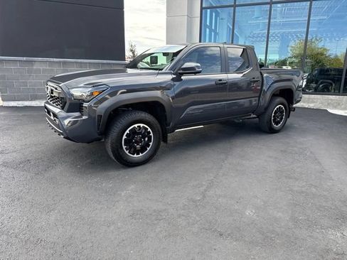 Used 2024 Toyota Tacoma TRD Off-Road w/ TRD Off Road Premium Package AWD/4WD image 2