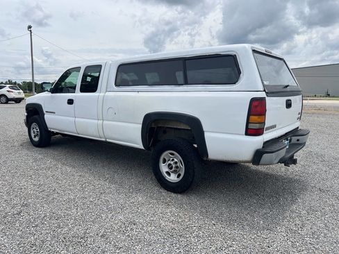 Used 2005 GMC Sierra 2500 W/T RWD image 4