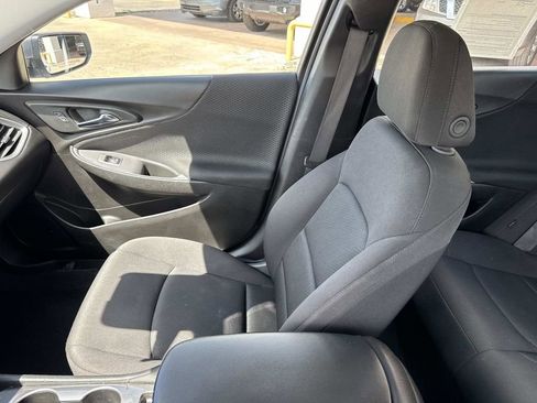 Used 2024 Chevrolet Malibu LS FWD image 32