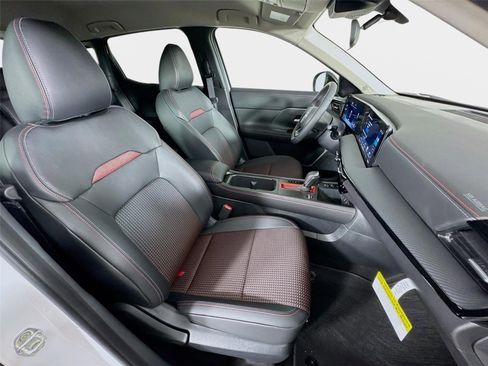 New 2026 Nissan Kicks SR FWD image 26