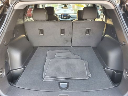 Used 2023 Chevrolet Blazer LT image 8