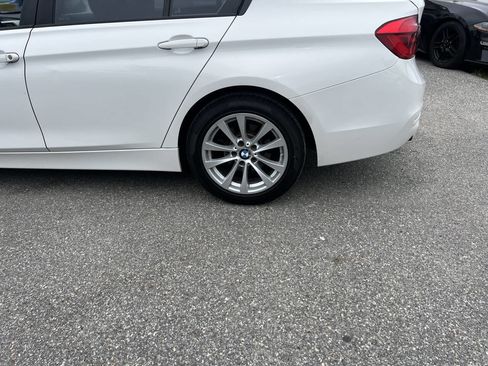 Used 2018 BMW 320i xDrive Sedan w/ Convenience Package AWD/4WD image 34