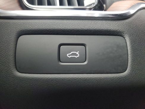 Used 2023 Volvo XC60 B5 Plus w/ Climate Package FWD image 37