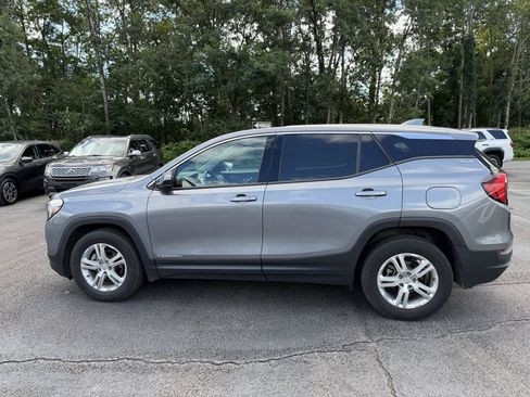 Used 2020 GMC Terrain SLE w/ LPO, Floor Liner Package AWD/4WD image 8