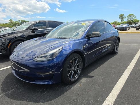 Used 2023 Tesla Model 3 Standard Range RWD image 6