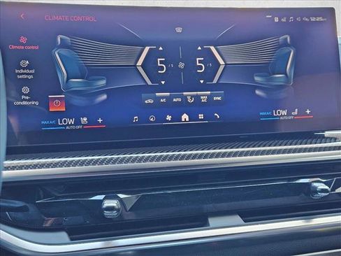 New 2026 BMW X7 M60i AWD/4WD image 14