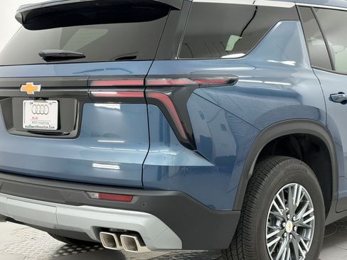 Used 2026 Chevrolet Traverse LT FWD image 26