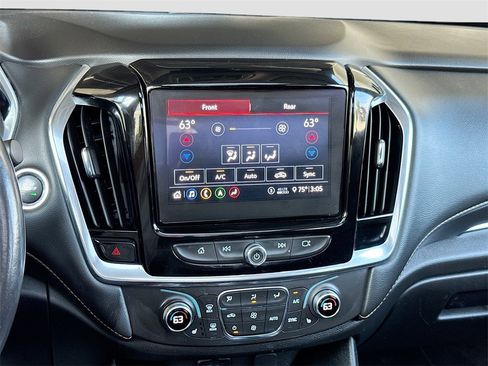 Used 2021 Chevrolet Traverse RS image 18