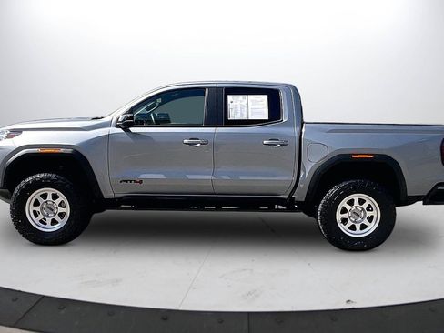 Used 2023 GMC Canyon AT4 w/ AT4 Premium Package AWD/4WD image 6