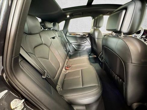 Certified 2026 Porsche Macan AWD/4WD image 24