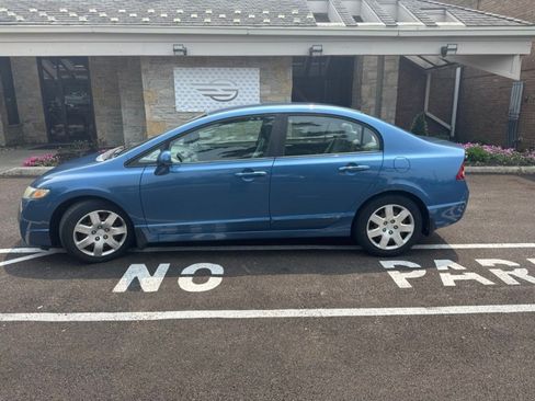 Used 2010 Honda Civic LX image 3