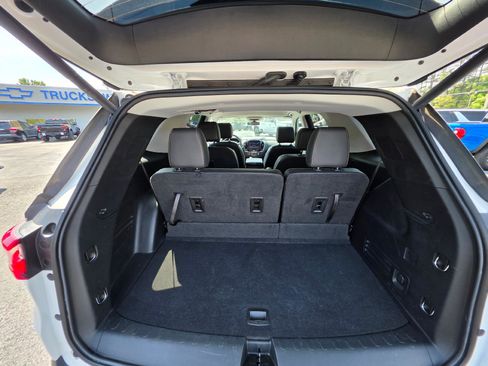 Used 2021 Chevrolet Traverse LT AWD/4WD image 11