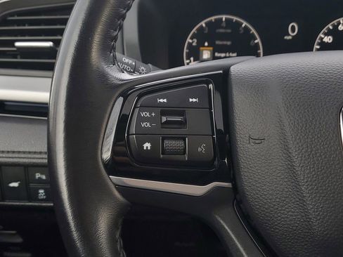 Used 2025 Honda Odyssey Touring image 16