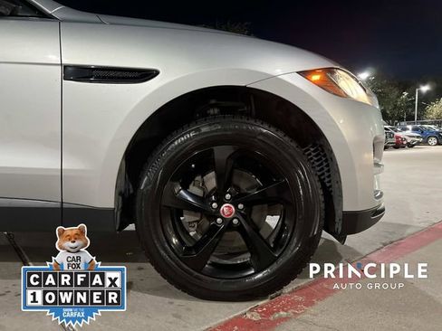 Used 2020 Jaguar F-PACE Premium image 11